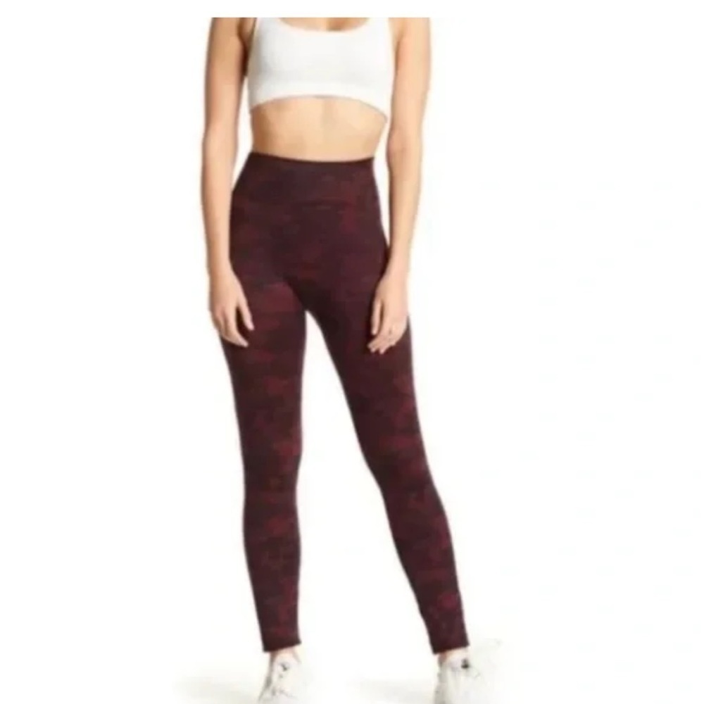 SPANX Look At Me Now Burgundy Seamless Camo Leggings Size Medium
